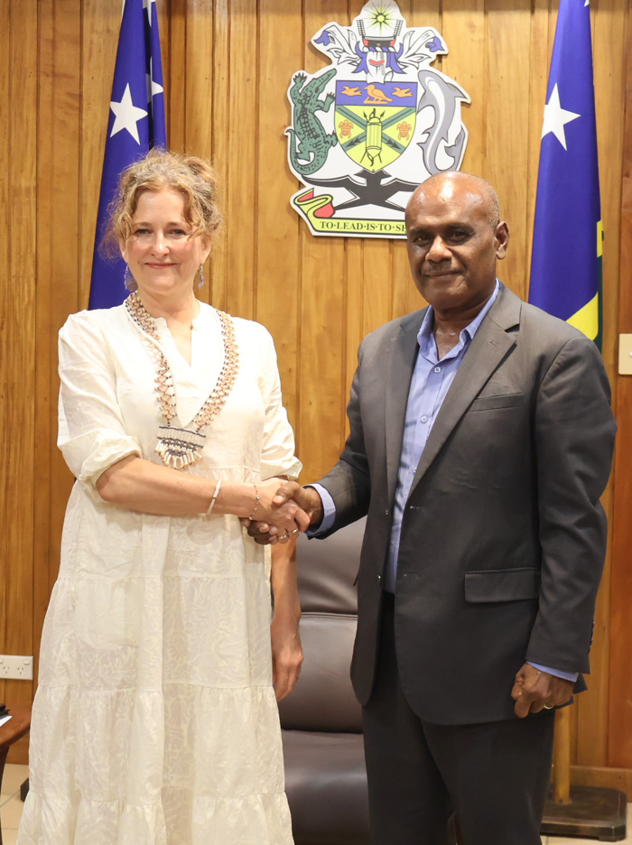 Prime-Minister-Manele-and-NZ-Child-Fund-CEO-Josie-Pagani